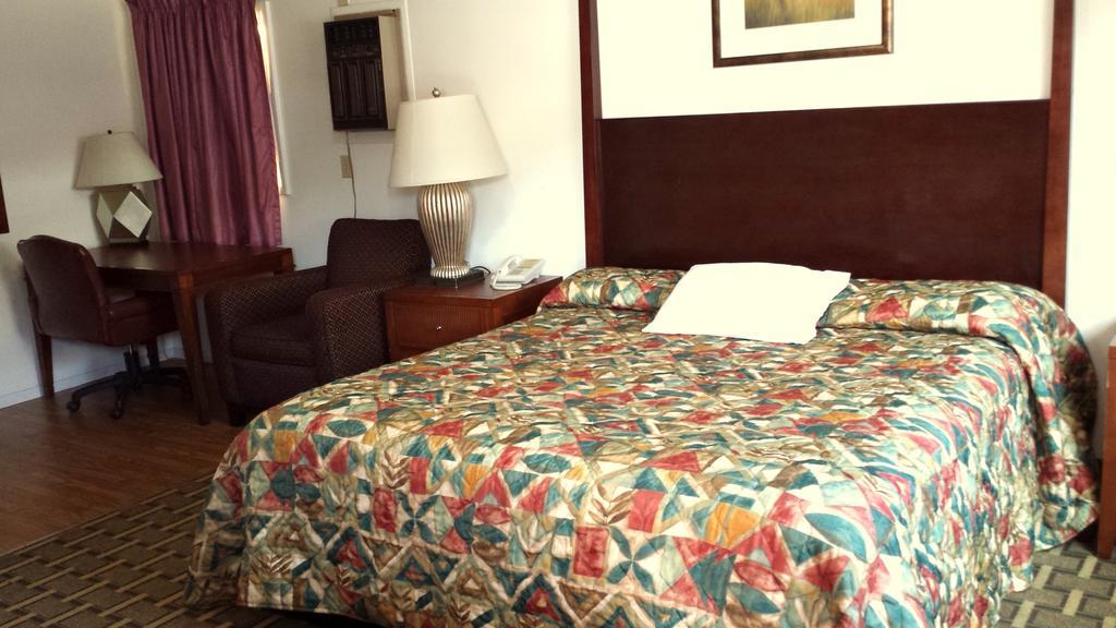 Executive Inn & Suites Lakeview Oda fotoğraf