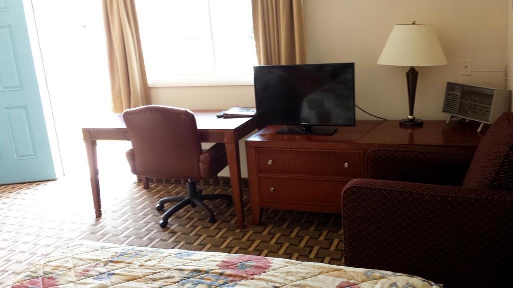 Executive Inn & Suites Lakeview Oda fotoğraf