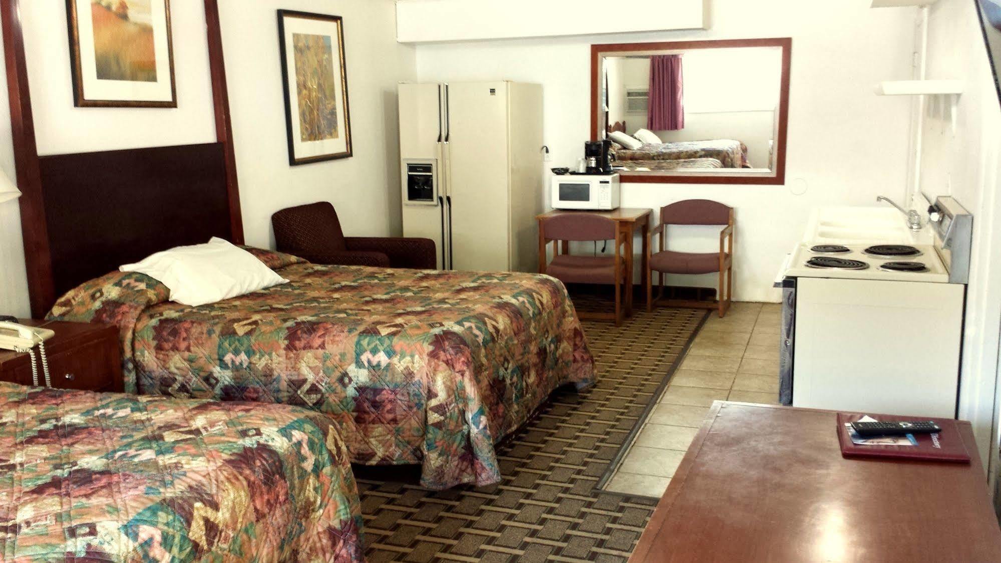 Executive Inn & Suites Lakeview Dış mekan fotoğraf